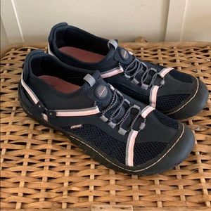 Jsport by Jambu women’s Tahoe Max slip on shoe